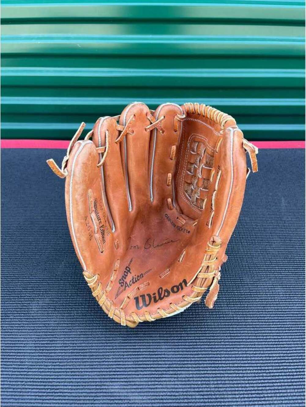 Wilson Tom Glavine Signature Edition A2656 11.5" Baseball Glove LHT